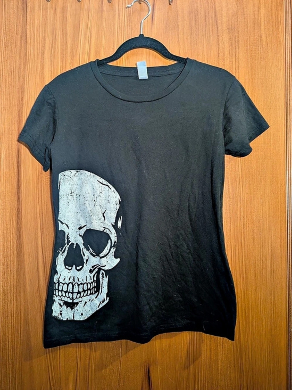 Instant Message Graphic Skull Skeleton Tee in Black & White Size Medium